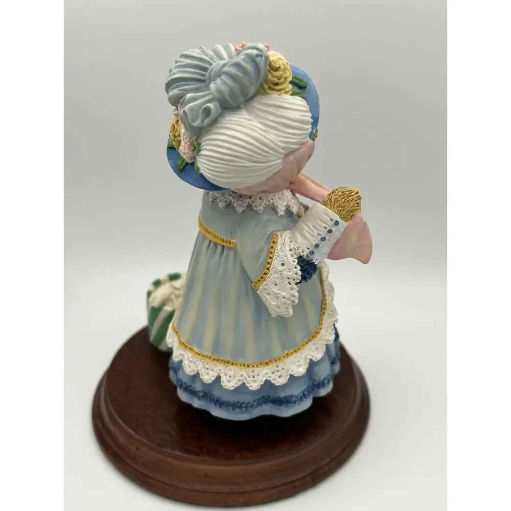 Upstairs Downstairs Bear Henrietta Bosworth The Easter Bonnet by Carol Lawson